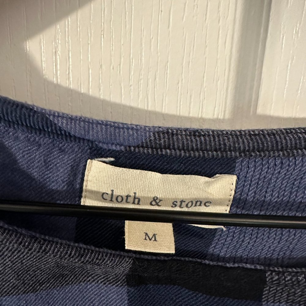 EUC - Cloth & Stone Plaid Top - Size Medium - Detailed Back - So Soft!! - Picture 3 of 3